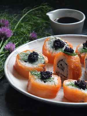 URAMAKI SALMONE